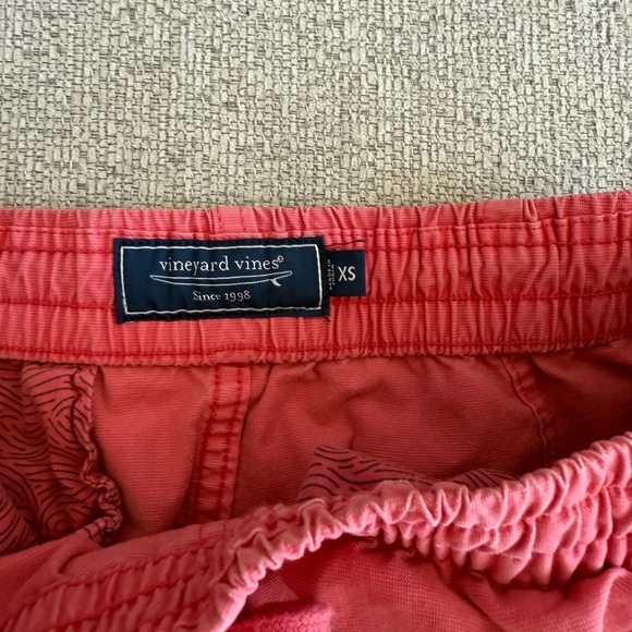 🪩 Vineyard Vines Men's Coral Flat Front Shorts - Picture 2 of 5